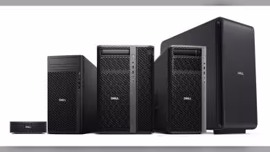 Gamme de serveurs Dell noirs, plusieurs formats compacts et tours, façade ventilée avec logo Dell visible