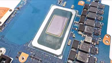 Processeur Intel monté sur une carte mère détail intérieur