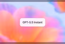 Écran affichant "GPT-5.5 Instant" sur fond flou coloré rose et orange.