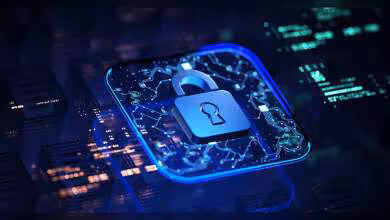Icône de cadenas numérique bleu sur interface technologique, symbolisant sécurité post-quantique des données WD Ultrastar