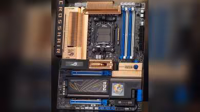 Carte mère ASUS ROG Crosshair 2006, socket processeur central, dissipateurs cuivre et slots mémoire bleus