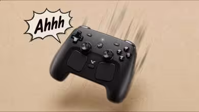 Manette Steam Controller noire en mouvement avec une bulle "Ahhh" expressive.