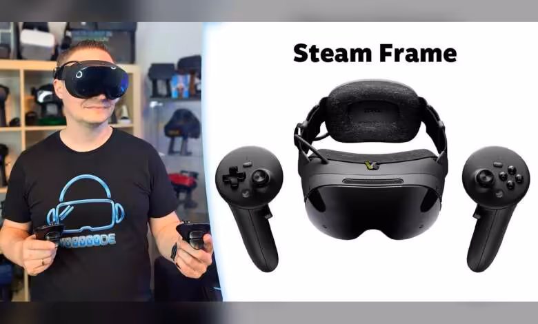 Steam Frame en test public : un créateur VR montre déjà le casque autonome de Valve 1 Casque VR Steam Frame sur fond neutre avec manettes éclairage professionnel