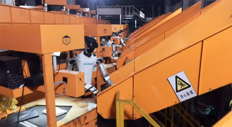 China Post déploie un robot trieur humanoïde M7 à 85 % d’un opérateur humain