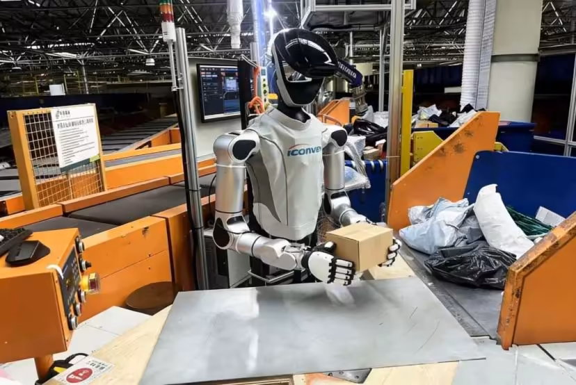 China Post déploie un robot trieur humanoïde M7 à 85 % d’un opérateur humain