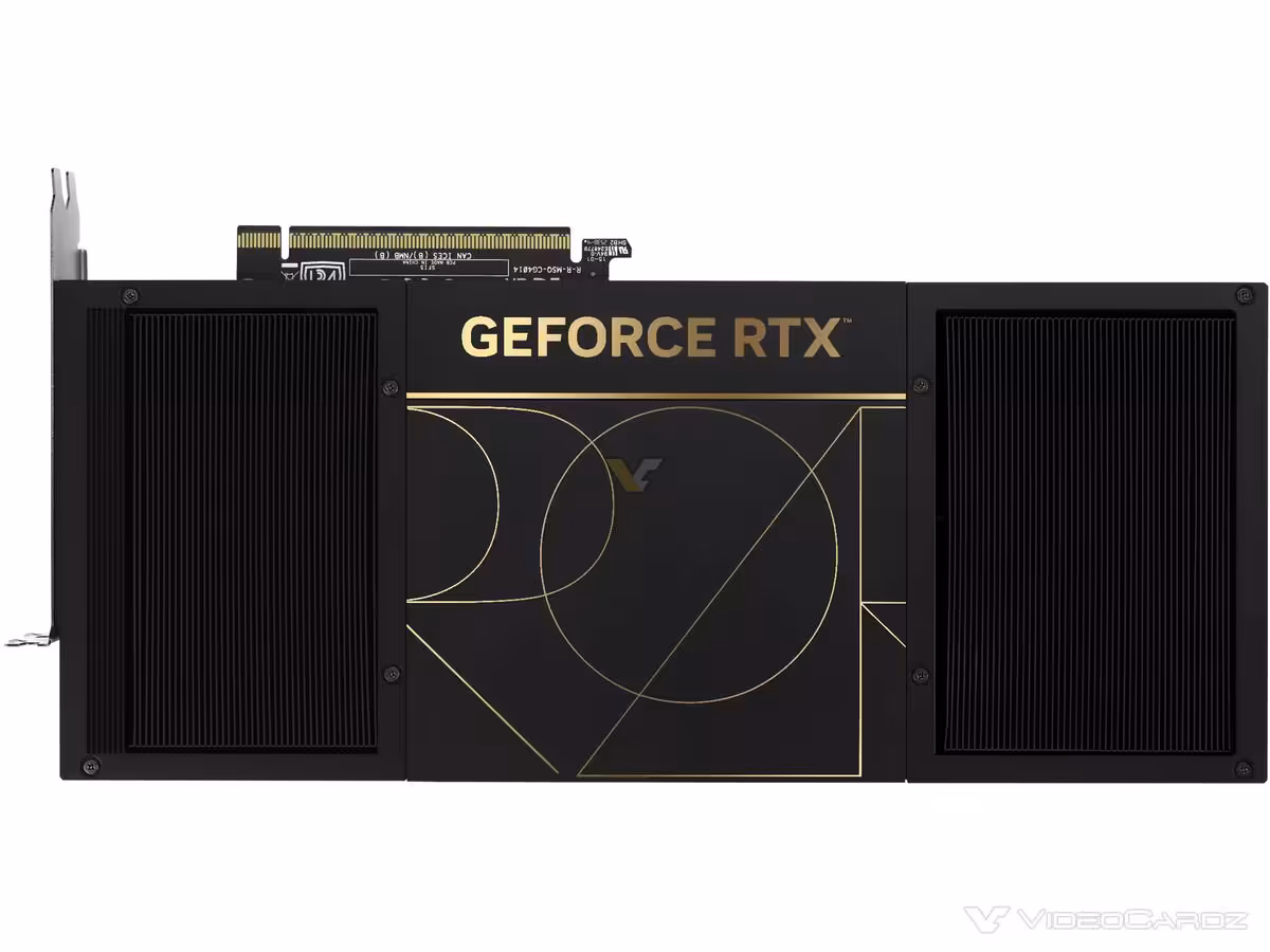 RTX 5090 ProArt : ASUS lance en Europe une version 2,5 slots à PCB Founders Edition 4 Face arrière GeForce RTX design industriel noir or, fond blanc