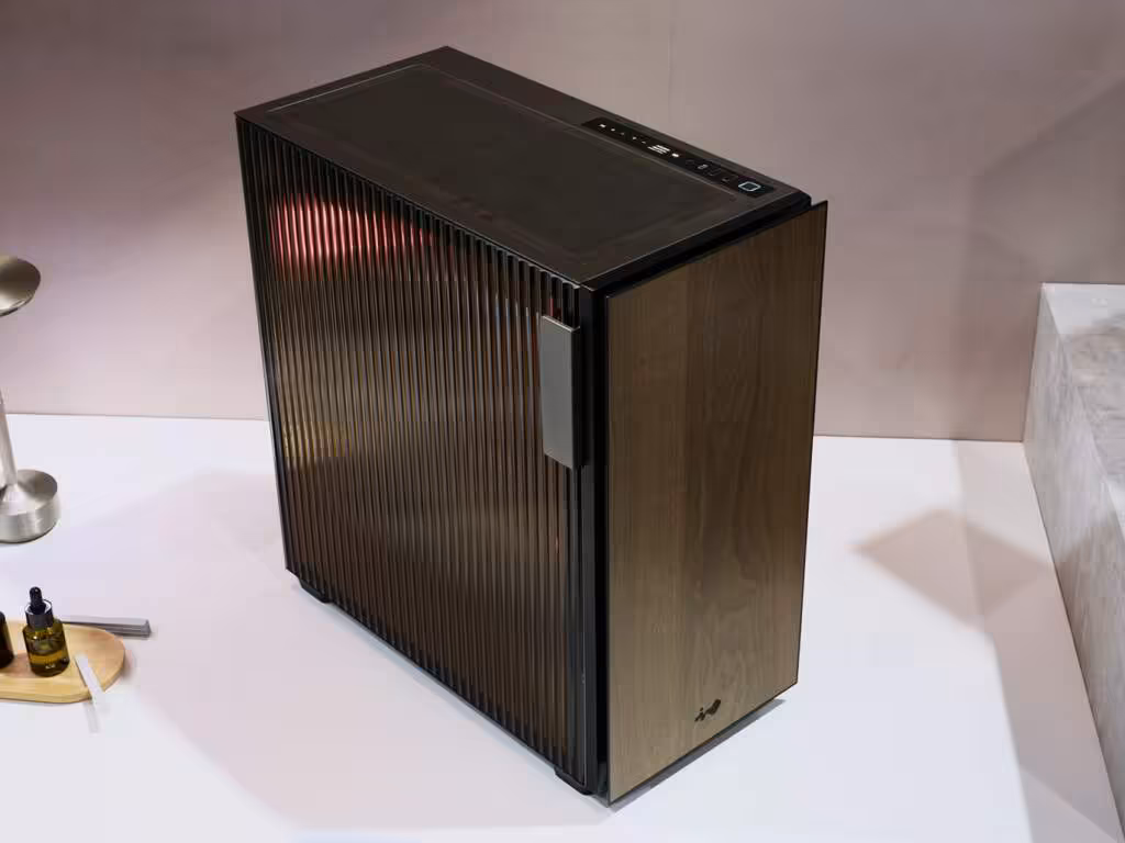 InWin L51 Mist wood 01