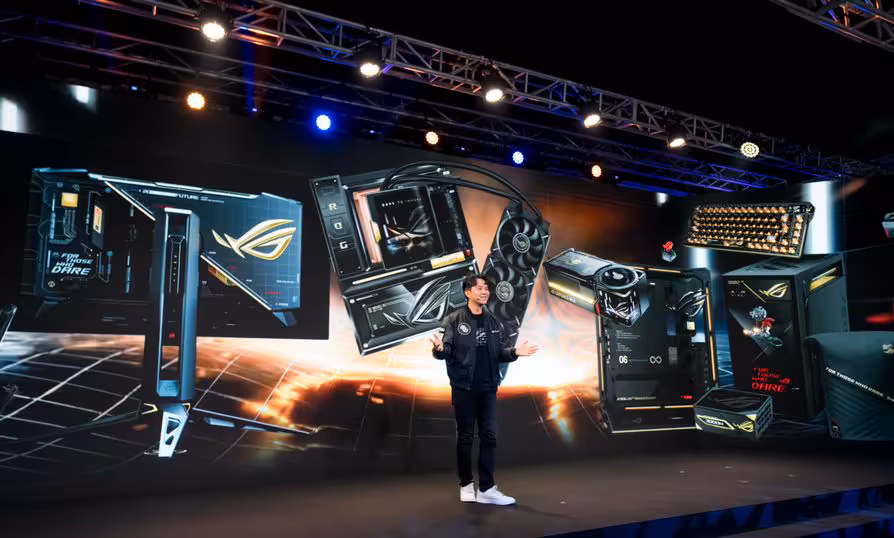 Kris Huang, General Manager of ASUS Gaming Gears and Accessories, introduced ROG Edition 20