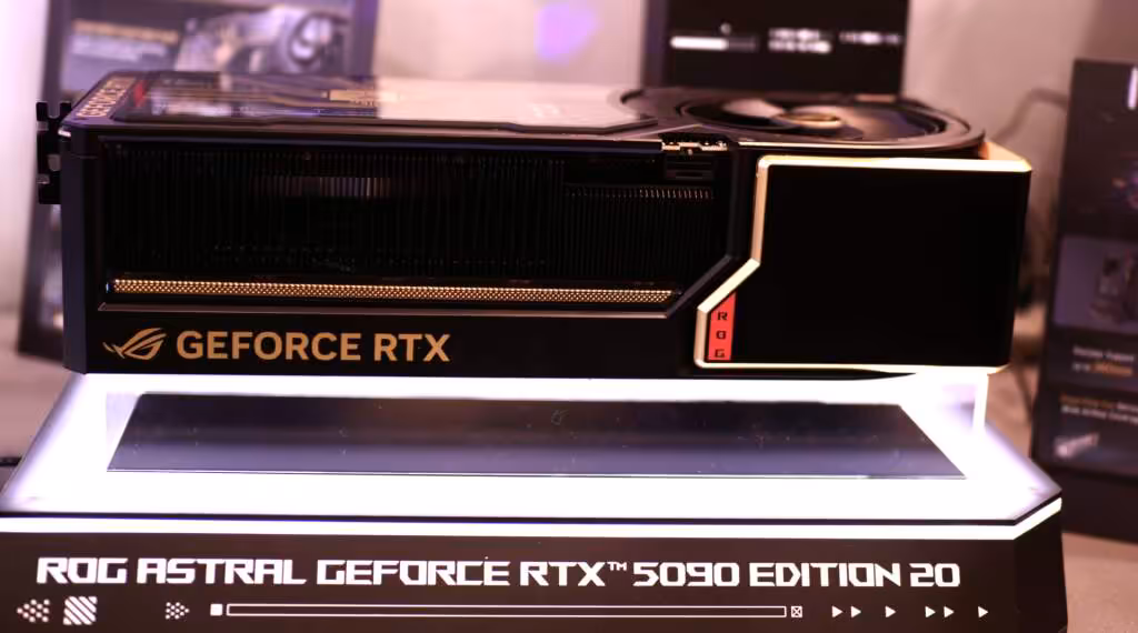ROG Astral GeForce RTX 5090 Edition 20 01