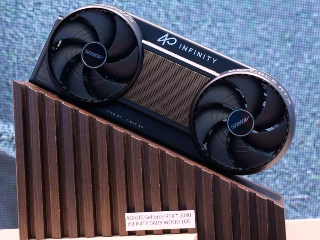 RTX 5080 INFINITY WOOD black 03