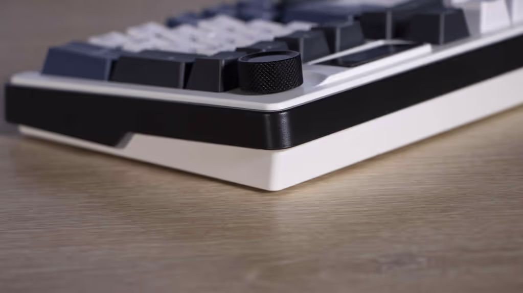 The G LAB Keyz Elite 450 WB corps ABS arrière