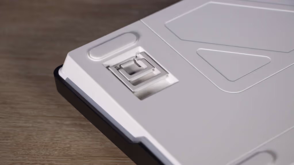 The G LAB Keyz Elite 450 WB pieds position 1