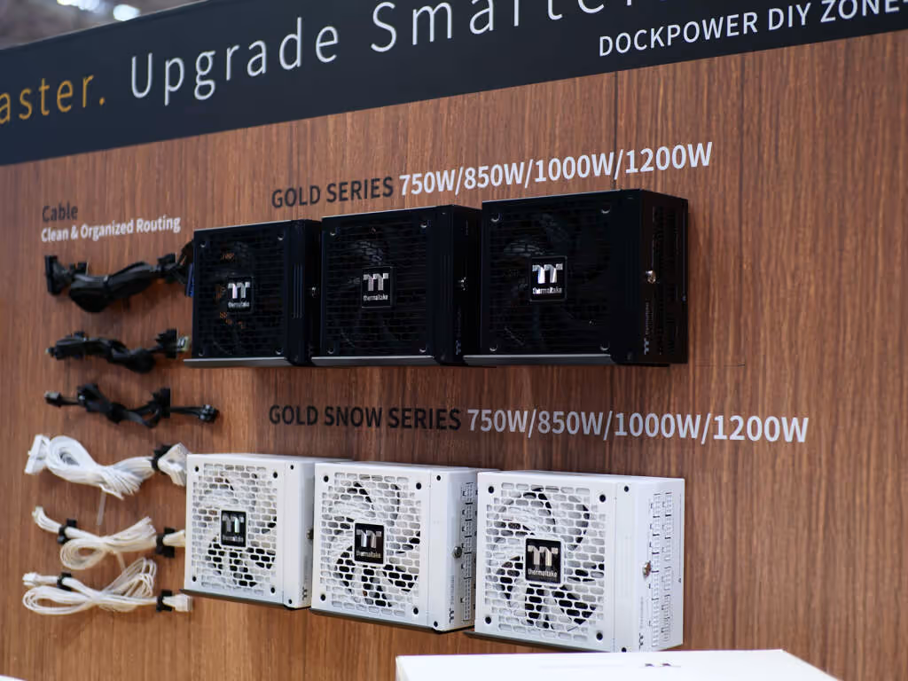 Thermaltake Dock Power : une alimentation PC que l’on remplace sans toucher aux câbles 2 Thermaltake Dock Power computex 2026 01