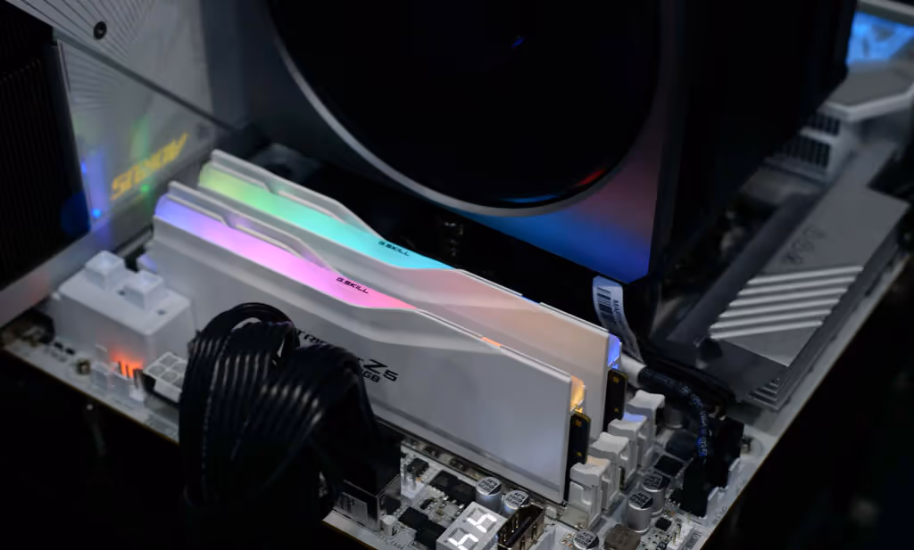 Trident Z5 NeoX RGB expo ull