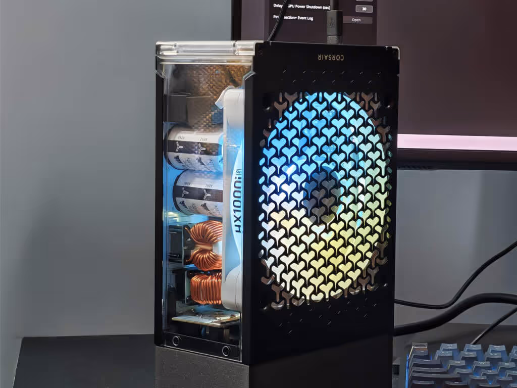 CORSAIR HX1000i SHIFT CRYSTAL : une alimentation transparente spectaculaire, mais pas pour tous les boîtiers 3 computex 2026 corsair alimentation hx1000i shift crystal 05