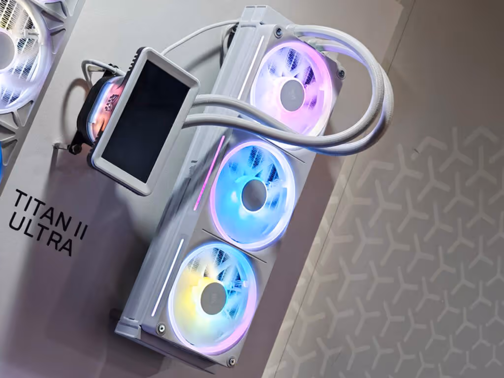 CORSAIR TITAN II ULTRA : radiateur 40 mm, écran 5 pouces et métal liquide 2 corsair corsair titan ii ultra
