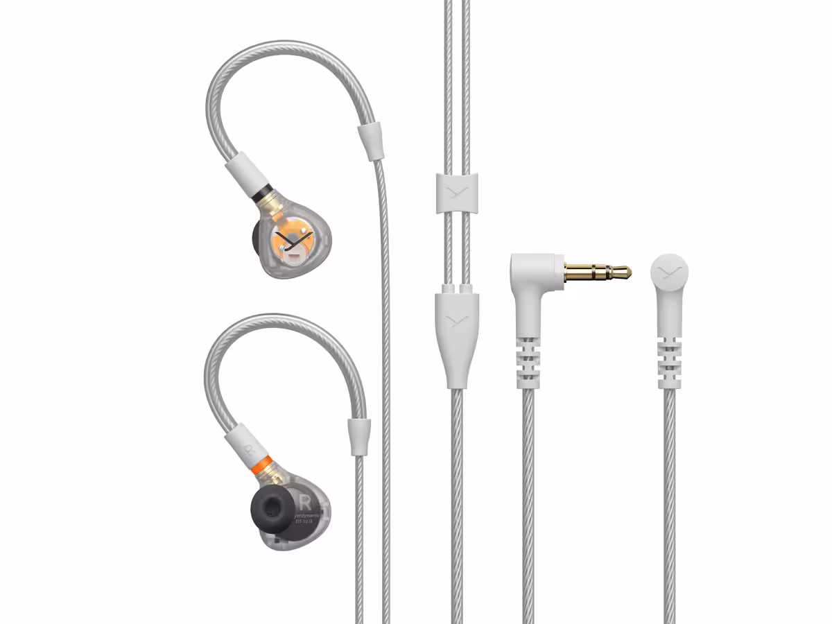 DT 30 IE : Beyerdynamic lance des intras de scène IP54 à 119 € et 39 dB d'isolation 4 Intras Beyerdynamic DT 30 IE avec câble et connecteurs jack, vue produit sur fond blanc