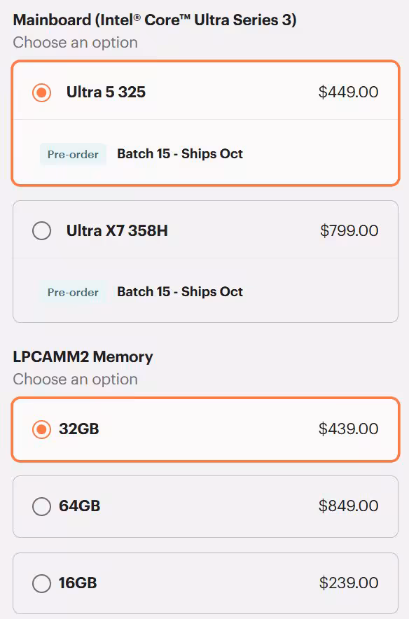 Menu de sélection de composants avec tarifs et options de mémoire sur fond blanc