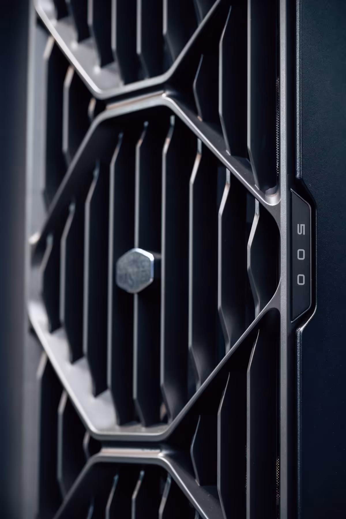 Cooler Master HAF II 500 : deux 220 mm pour le GPU, mais sans RGB ni excès visuel 6 Cooler Master HAF II 500 : deux 220 mm pour le GPU, mais sans RGB ni excès visuel