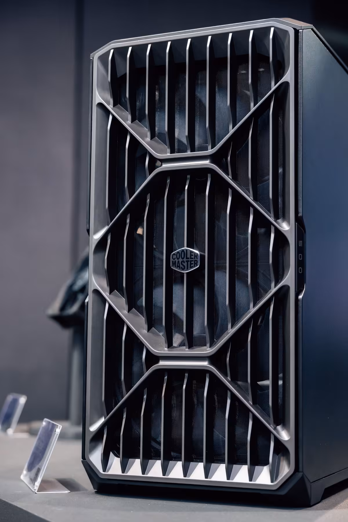 Cooler Master HAF II 500 : deux 220 mm pour le GPU, mais sans RGB ni excès visuel 10 Cooler Master HAF II 500 : deux 220 mm pour le GPU, mais sans RGB ni excès visuel
