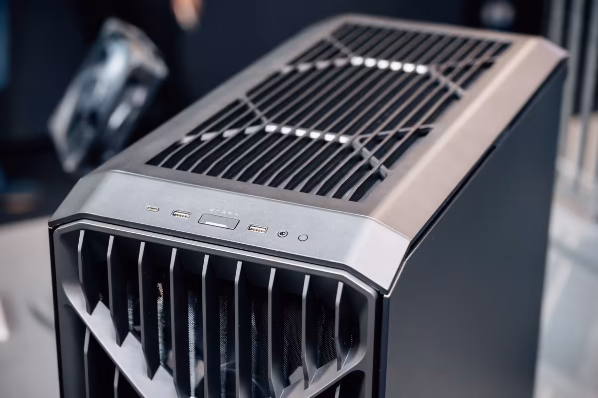 Cooler Master HAF II 500 : deux 220 mm pour le GPU, mais sans RGB ni excès visuel 11 Cooler Master HAF II 500 : deux 220 mm pour le GPU, mais sans RGB ni excès visuel