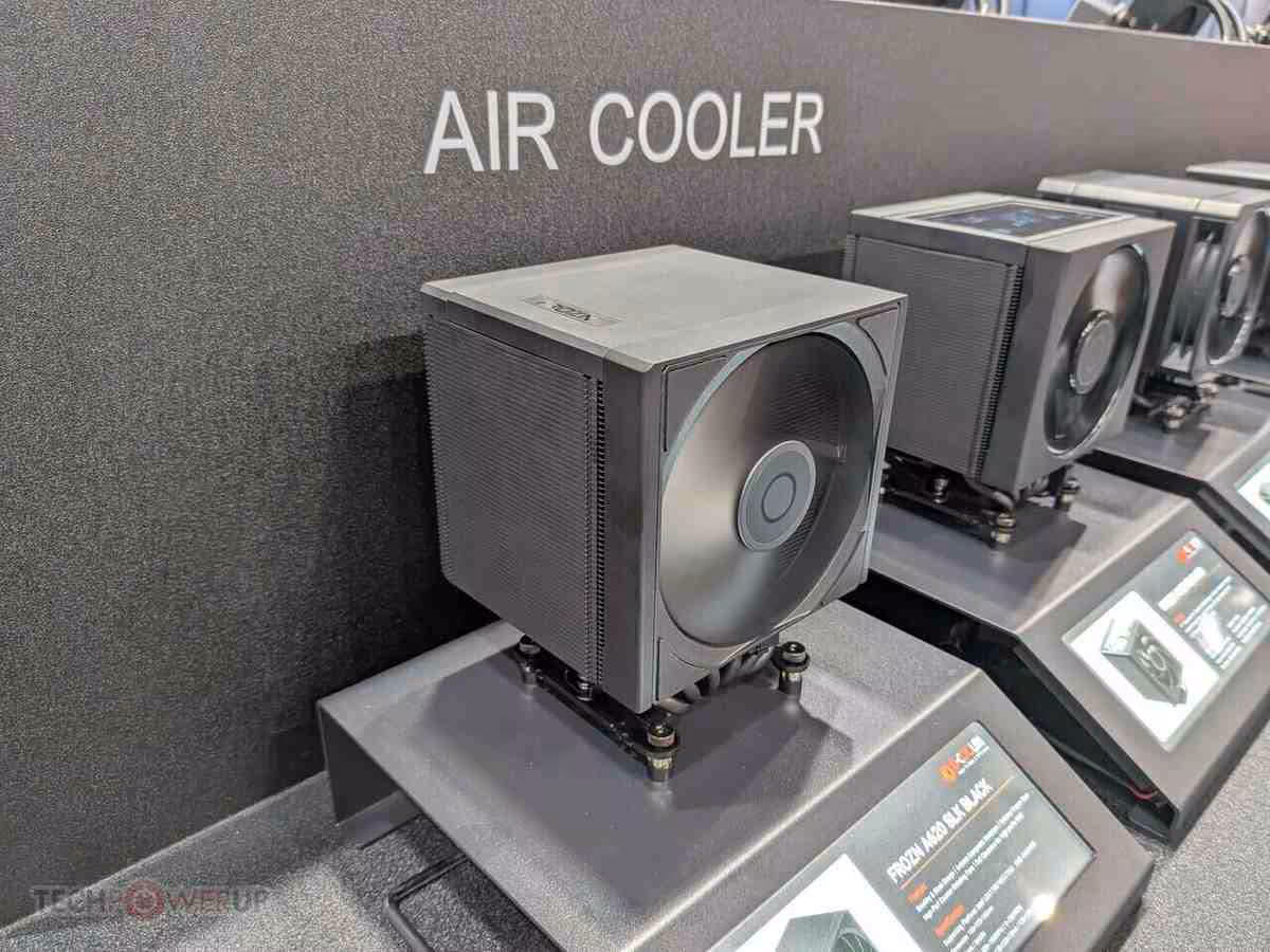 Refroidisseur air ID-Cooling cube noir, ventilateur frontal unique, stand Computex