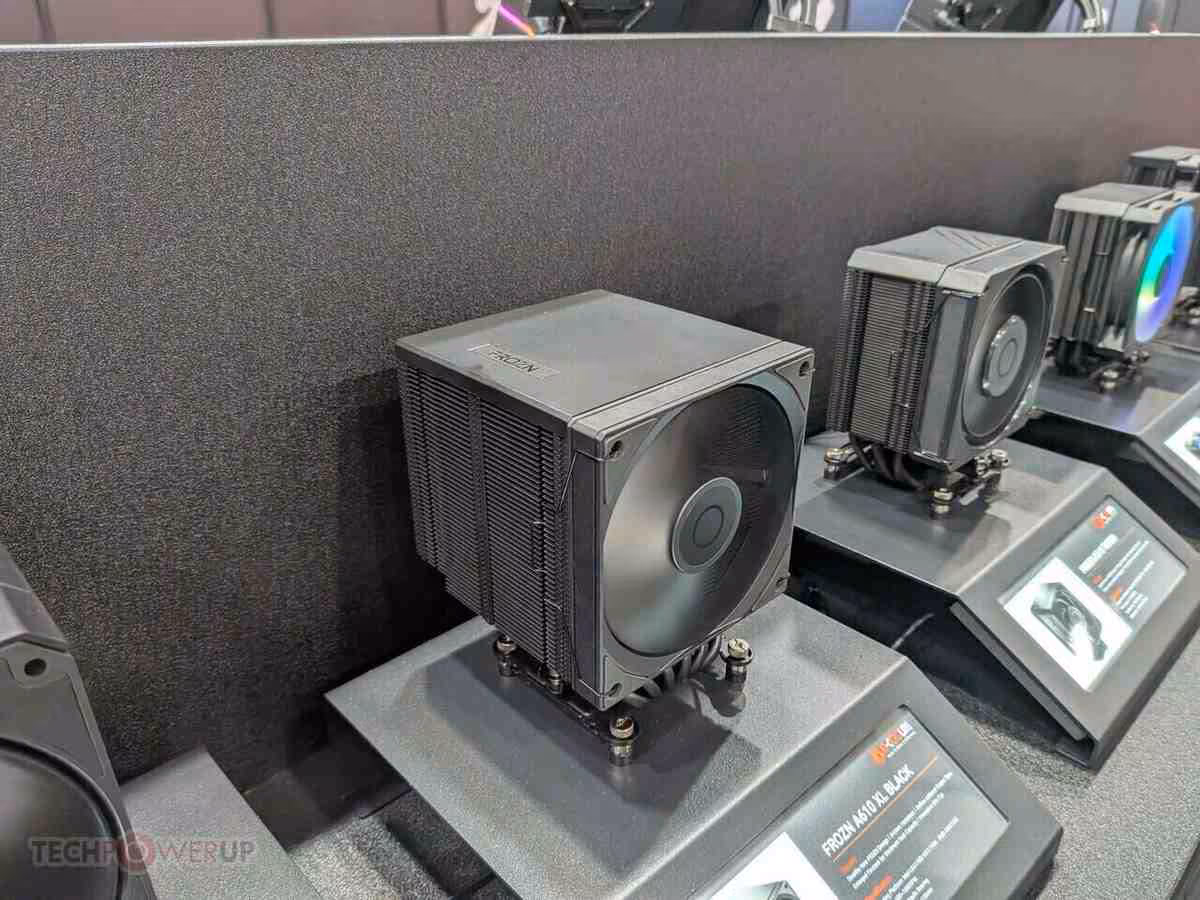 Refroidisseur air ID-Cooling noir, ventilateur frontal unique, design compact