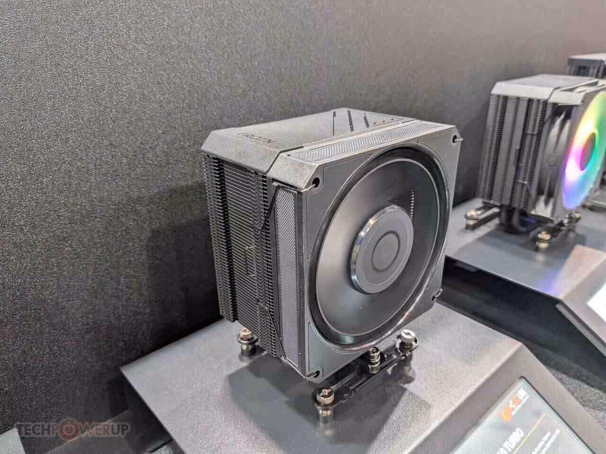 Refroidisseur air ID-Cooling gris à ventilateur unique, ailettes latérales épaisses
