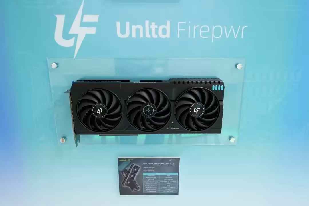 RTX 5080 MANLI 30e anniversaire : une édition limitée en carbone forgé au Computex 2 MANLI RTX 5080 OC limited edition uses forged carbon fiber finish