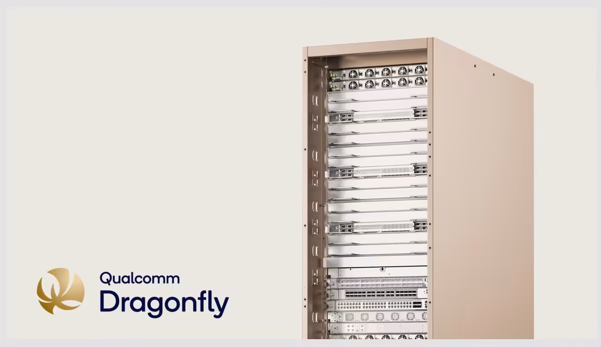 Visuel Qualcomm Dragonfly avec châssis serveur beige et logo Dragonfly sur fond blanc