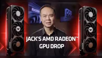 Présentation AMD Radeon avec deux cartes graphiques et intervenant sur fond rouge et noir.