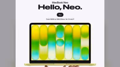 MacBook Neo présenté par Apple avec écran affichant des motifs géométriques jaunes et verts.