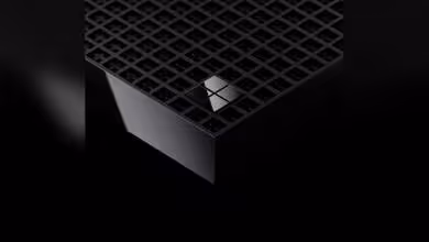 Grille noire élégante de PC mini Surface RTX, éclat réfléchissant, fond sombre
