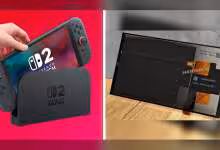Console hybride Nintendo Switch dans un dock sur fond rouge vif, éclairage professionnel