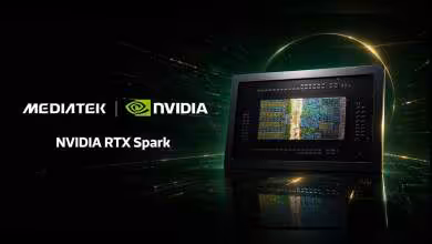 Visuel promotionnel MediaTek et NVIDIA RTX Spark, puce exposée, fond vert sombre futuriste, logo officiel