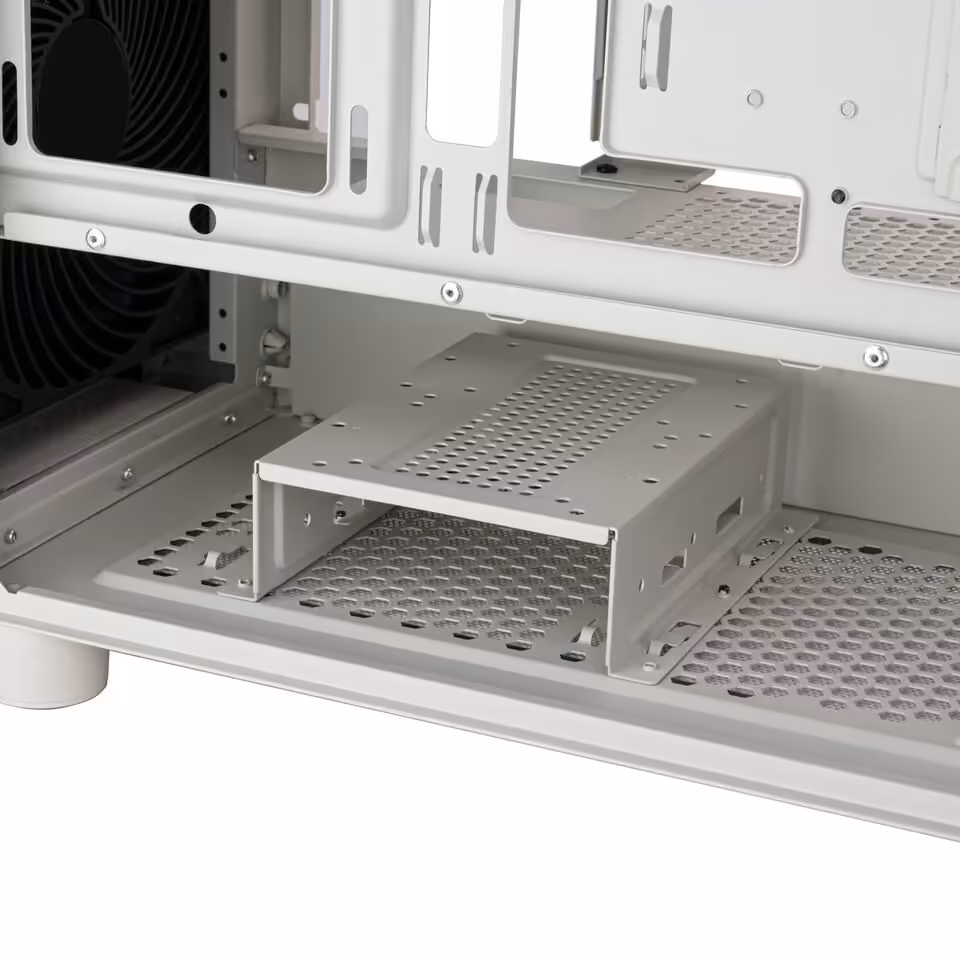 Support de stockage interne perforé du SilverStone FLP03, emplacement pour disques et alimentation