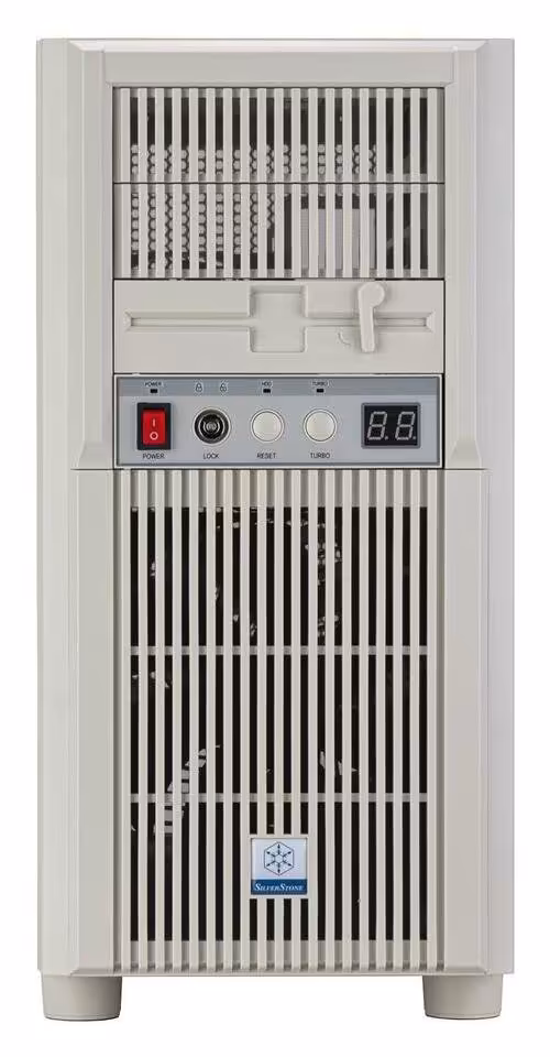 Vue frontale du boîtier SilverStone FLP03 beige, façade rétro avec grille ventilée et panneau de contrôle