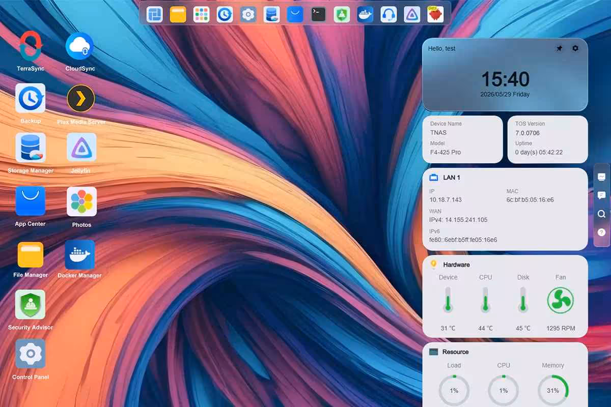 Interface TOS 7 de TerraMaster affichant tableau de bord, ressources et widgets système