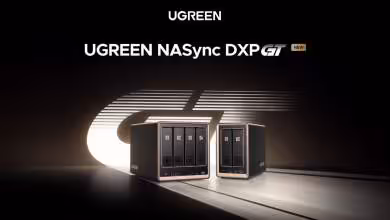 Visuel promotionnel UGREEN NASync DXP GT avec deux NAS Ryzen Embedded sur fond sombre