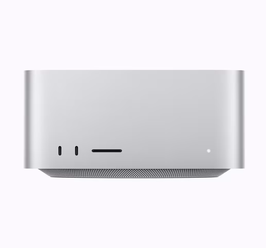 Mac Studio Apple argenté, vue frontale compacte avec ports visibles