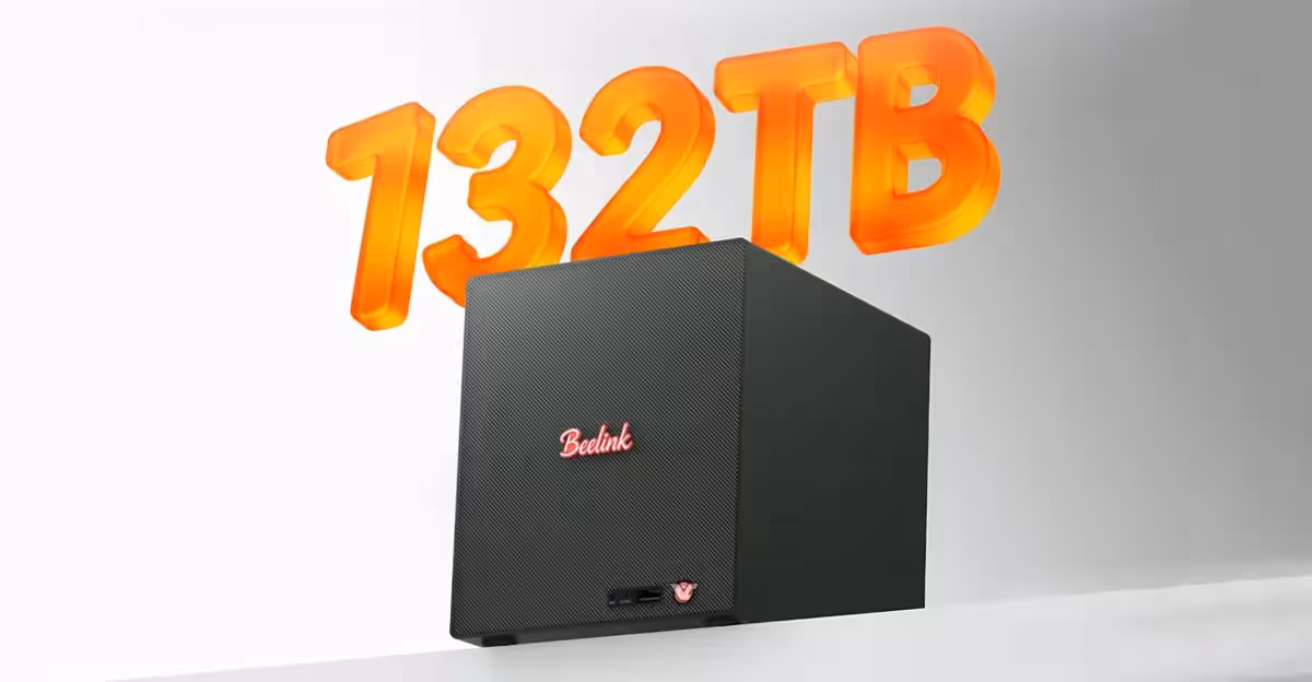 Beelink ME Pro : Ryzen AI 9 HX 370, jusqu'à 132 To et 256 Go DDR5 en mini NAS compact 2 Boîtier Beelink noir avec texte