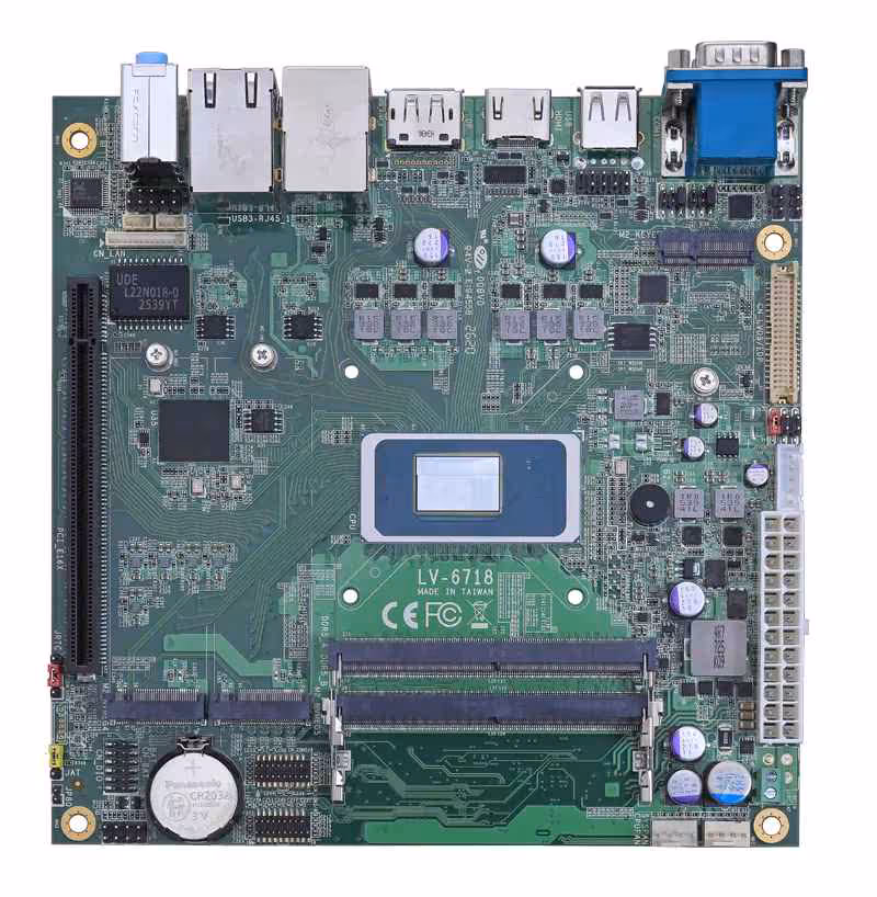 Panther Lake en Mini-ITX : COMMELL place un Core Ultra 7 366H sur carte desktop 3 Vue de dessus COMMELL LV-6718, détails visibles, fond noir
