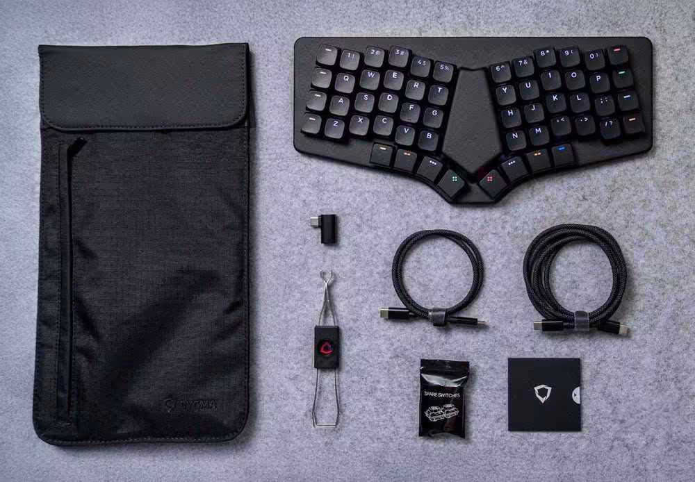 Dygma Sonsei, le clavier ergonomique monobloc pensé pour voyager à 279 dollars 7 Contenu du pack Dygma Sonsei avec étui, câble, accessoires et clavier
