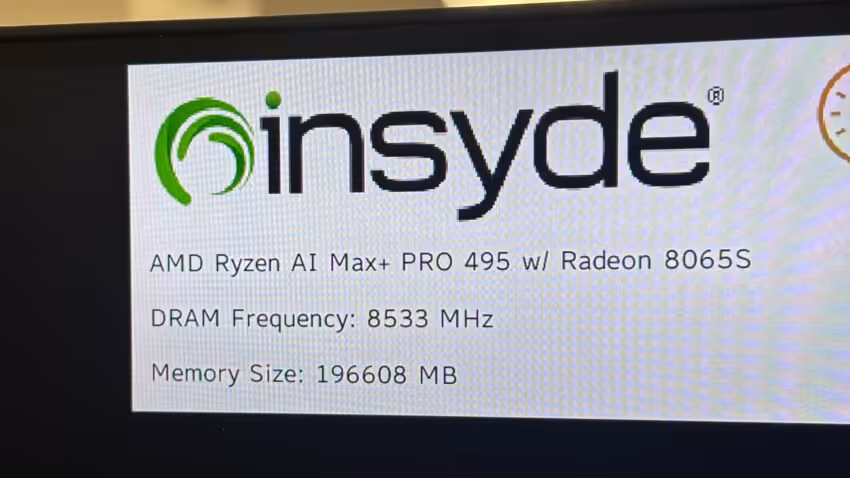 Capture d'écran spécifications AMD Ryzen AI Max+ PRO 495, mémoire 196608 MB