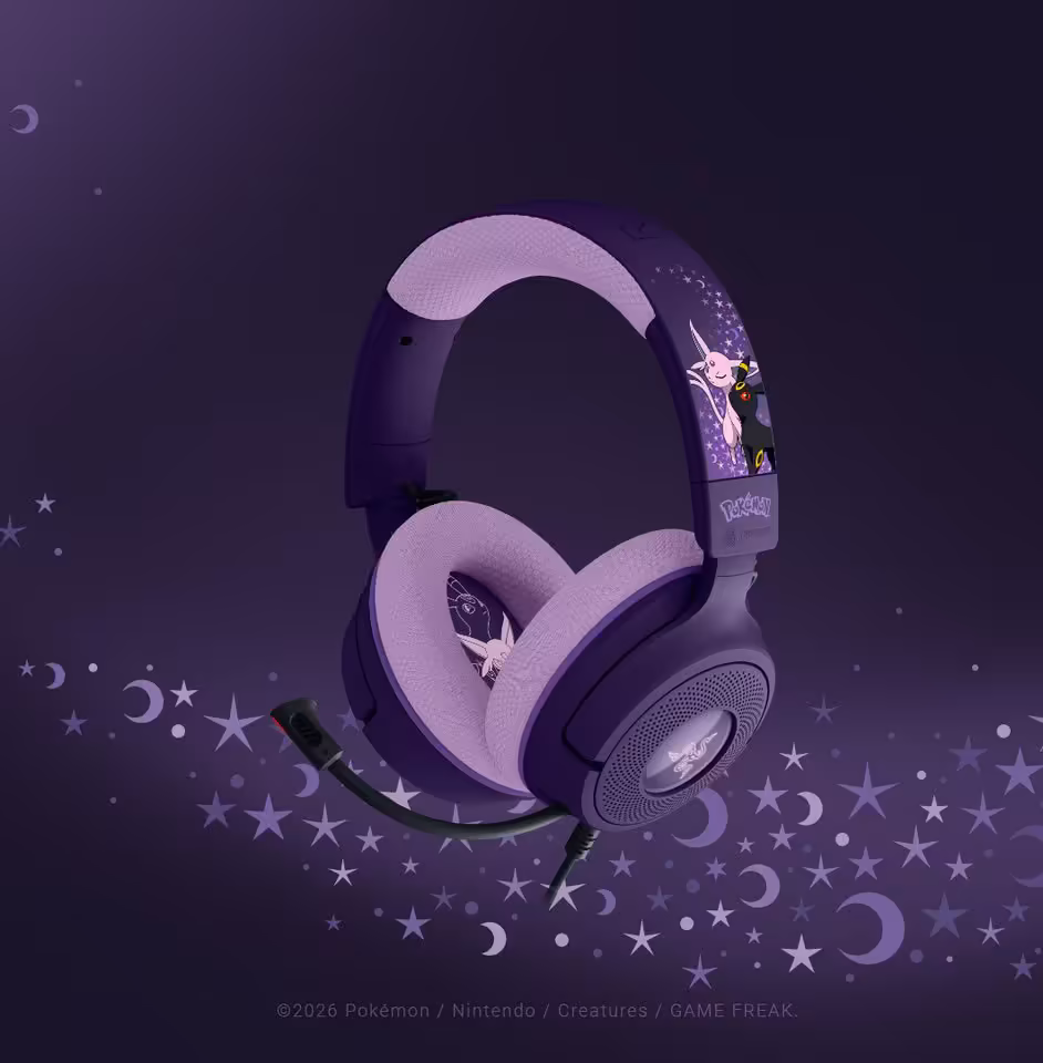 Razer Pokémon : une collection Espeon et Umbreon sur quatre périphériques PC 2 Casque gaming Razer Pokémon Espeon et Umbreon, design violet avec détails de personnages