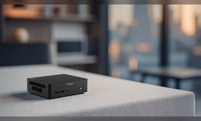 ASUS NUC 16 Pro : prix dès 631 € en barebone, jusqu'à 2 542 € avec Windows 11 Pro 1 ASUS NUC 16 Pro sur table éclairage naturel fond flou moderne