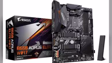 Carte mère GIGABYTE B550 AORUS ELITE WIFI7 avec boîte et antenne Wi‑Fi