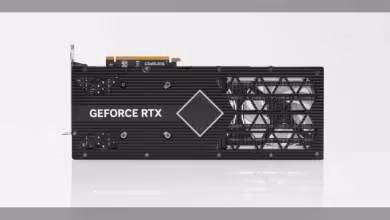 Carte graphique GeForce RTX fond blanc, éclairage professionnel, détails nets et contraste élevé