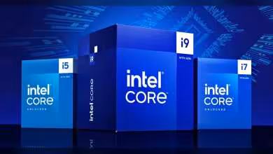 Packaging retail Intel Core i5, i7, i9 avec éclairage contrasté et fond bleu vif