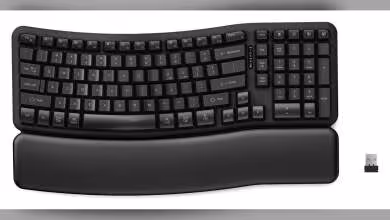 Clavier ergonomique Kensington KB620-RC noir avec repose-poignets et récepteur USB sans fil visible